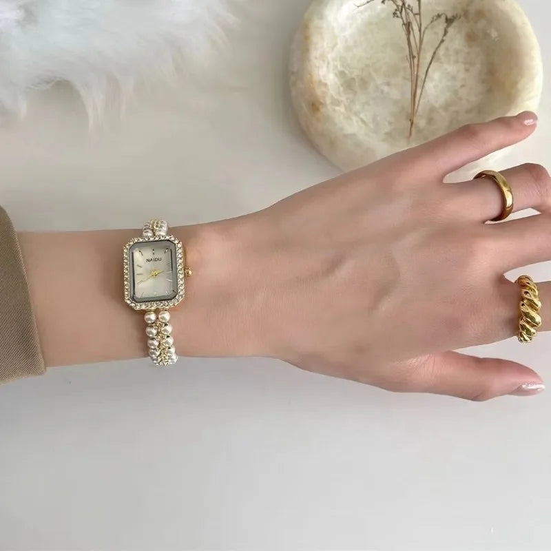 Reloj de pulsera de lujo para mujer, a la moda, esfera cuadrada pequeña, vintage, con perlas de concha, cadena de cuarzo, venta al por mayor
