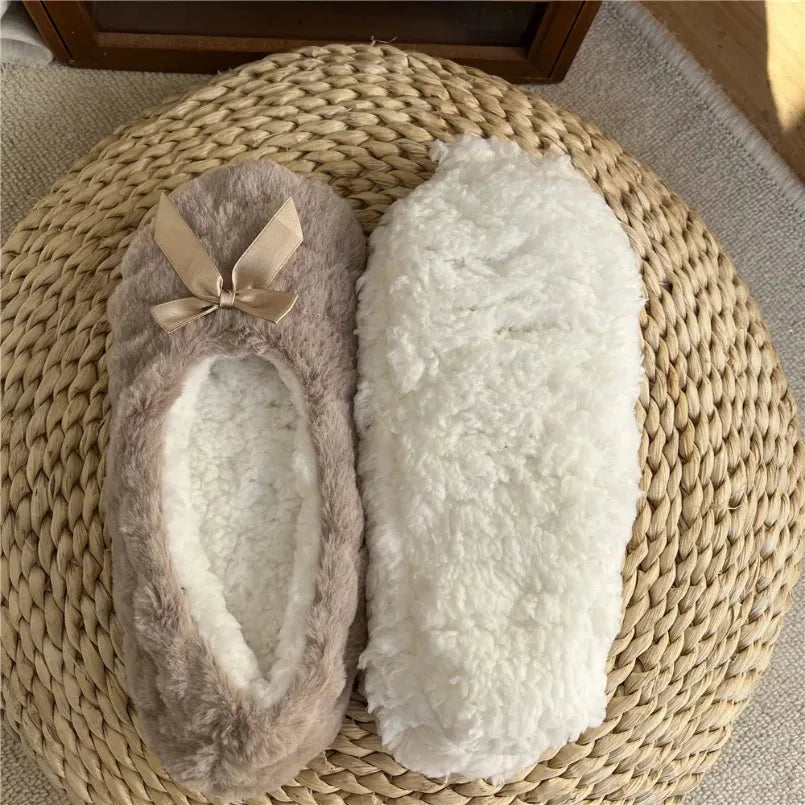 Pantuflas de Invierno Cálidas para Mujer, Felpa Suave, Esponjosas, Lindas, Divertidas, de Interior, Antideslizantes, Zapatillas de Casa para Señoras, Agarre con Corazones de Amor