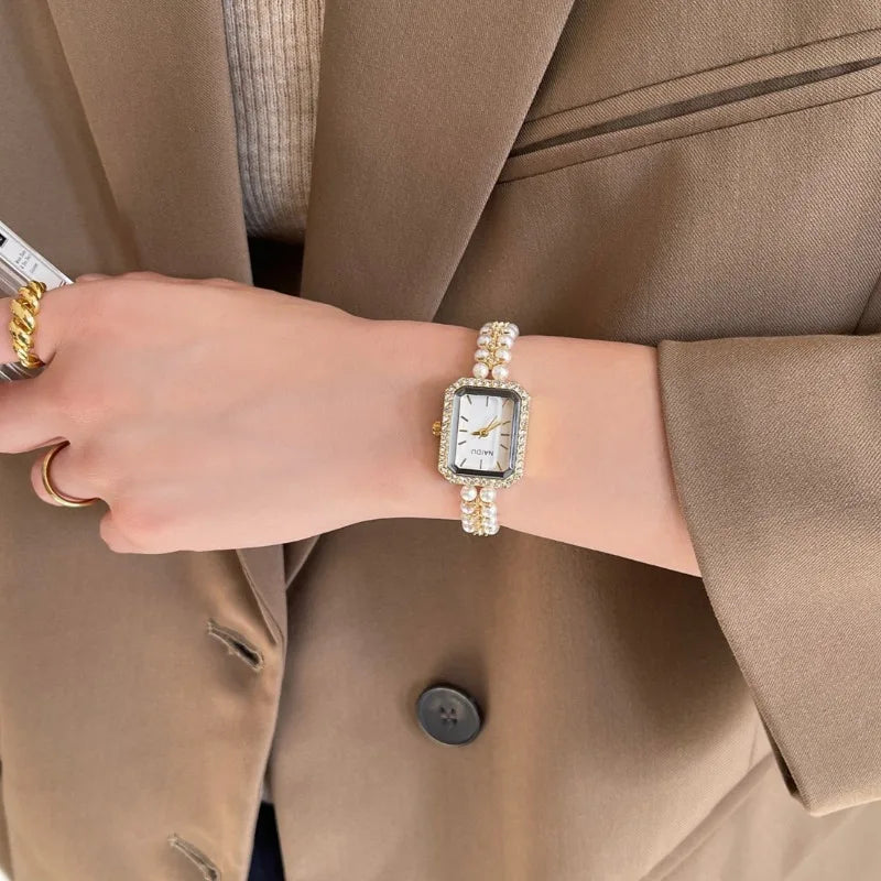 Reloj de pulsera de lujo para mujer, a la moda, esfera cuadrada pequeña, vintage, con perlas de concha, cadena de cuarzo, venta al por mayor