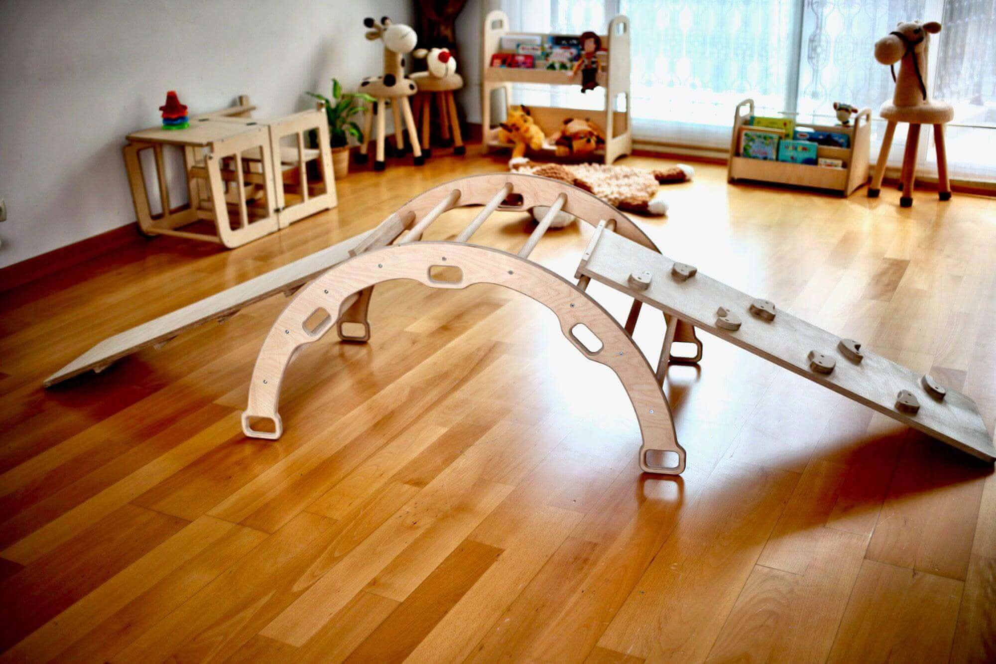 Climbing Arch / Rocker with 2 Ramps and Pillow / 4 Pieces Set